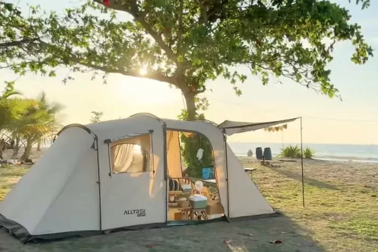 Patra Beach Pandeglang  ((Tangkapan layar YouTube Syiffat Story))