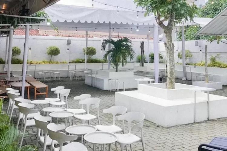 Kebin Coffee Bogor: Kafe Clean Aesthetic untuk Nongkrong dan Nugas. (Foto/Ahmad Zulfahmy.)