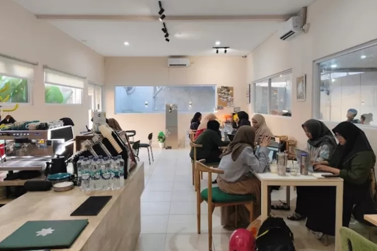 Clematis Coffee Bogor, Hidden Gem Buat Nongkrong Santai dan Produktif. (Foto/Ulasan google Clematis Coffee)
