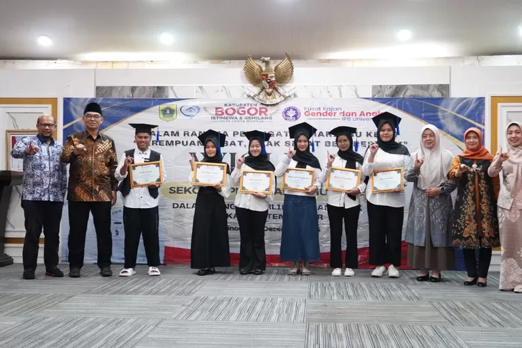 Wisuda Sekolah Pra Nikah, Pemkab Bogor Bekali Remaja Hadapi Tantangan Masa Depan. (Foto/Humas Kabupaten Bogor.)
