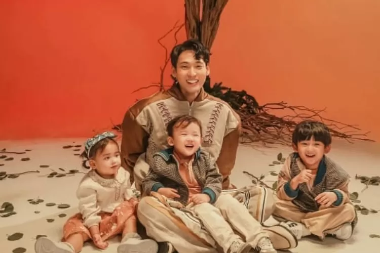Na Daehoon, Single Father dan tiga anaknya (Foto: IG/ @riomotret)