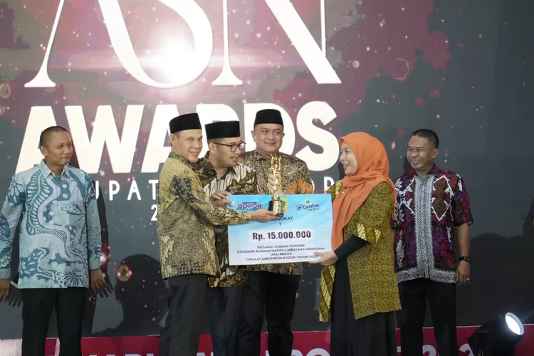ASN Award 2025, Pemkab Bogor Apresiasi Dedikasi Aparatur. (Foto/Tim Komunikasi Publik/Diskominfo Kabupaten Bogor.)