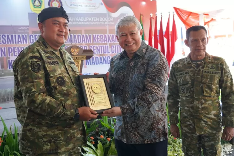 Bupati Bogor Resmikan Pos Damkar Baru untuk Wilayah Sentul dan Sekitarnya. (Foto/Tim Komunikasi Publik/Diskominfo Kabupaten Bogor.)