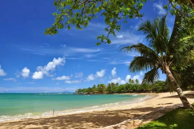 Pantai Carita Cukup Bayar Rp 15.000 Bisa Nikmati Surga Wisata