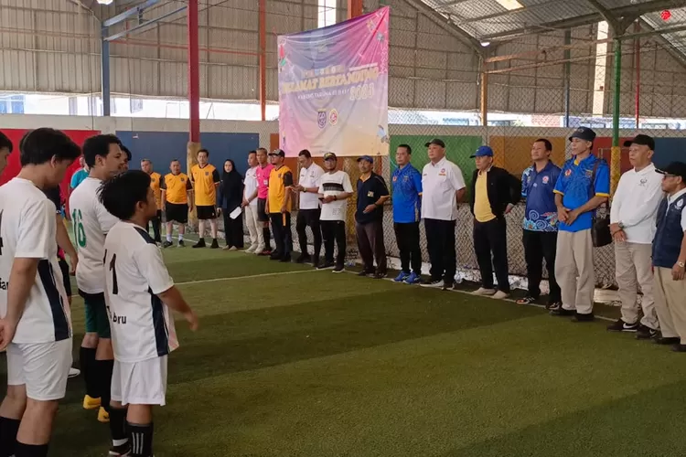 Delapan tim ambil bagian dalam turnamen olahraga bertajuk Karang Taruna Cup 2023, yang diinisiasi Karang Taruna Beji, Kota Depok.