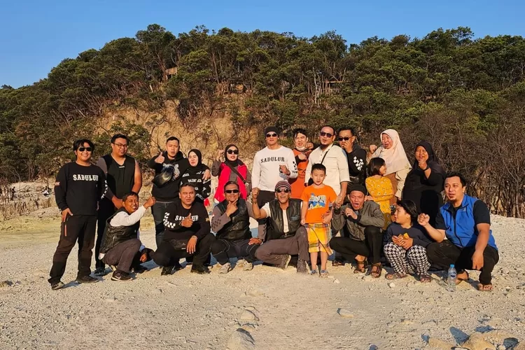 Komunitas Motor Sadulur Fisher X Bikers menggelar acara HUT ke-3 yang bertempat di Situ Patenggang, Kecamatan Rancabali, Kabupaten Bandung (Andika Eka )