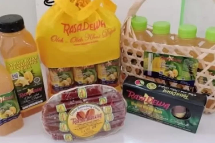 Toko oleh-oleh Depok  yang menyediakan berbagai macam olahan yang terbuat dari buah belimbing (Doc rasadewa.com)