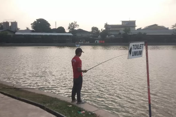 Suasana Situ Rawa Kalong yang berada di Kelurahan Curug, Kecamatan Cimanggis Kota Depok. (Andika Eka )