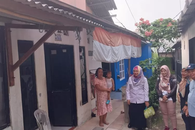 Stakeholder Tirtajaya monitoring perkembangan RTLH di Kelurahan Tirtajaya (Andika Eka )