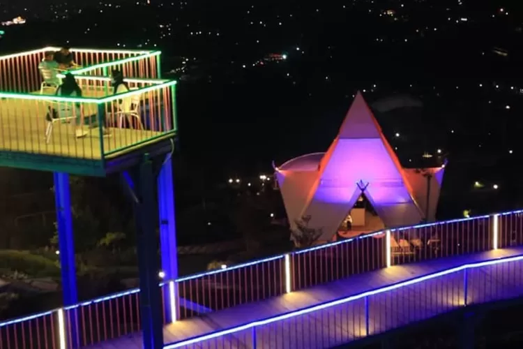 Wisata Alam Sevillage, salah satu tempat wisata populer di Puncak dengan panorama Gunung Gede Pangrango (Instagram @wistaalamsevillage)