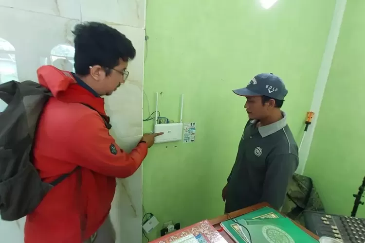Ilusutrasi survei pemasangan RW Net di Kota Depok. (PEMKOT DEPOK)