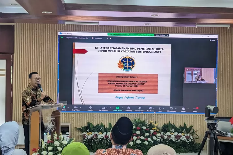 Kepala BPN Kota Depok, Indra Gunawan saat menjadi pembicara di Forum Perangkat Daerah Badan Keuangan Daerah Tahun Anggaran 2025 yang diselenggarakan Pemkot Kota Depok, Jumat (16/2).  (DOKUMEN BPN KOTA DEPOK)