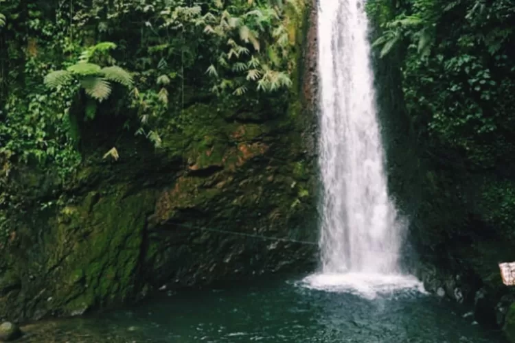 Curug Kondang menjadi wisata alam tersembunyi dengan keindahan yang mempesona (Instagram/@curugkondanggse)