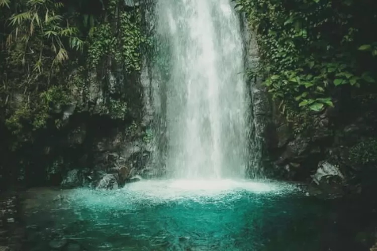 Tempat wisata Curug Cidulang Khayangan yang menawarkan sensasi tempat camping dekat dengan curug (Instagram/@curugcidulang)