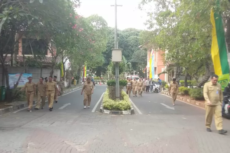 ILUSTRASI : Suasana para ASN di lingkungan Balaikota Depok. (ANDIKA EKA MAULANA/RADARDEPOK)