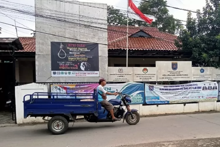 LOKASI : Kantor Kelurahan Meruyung, Kecamatan Limo, Kota Depok, yang terletak di Jalan H. Amir Marsiah, RT3/8, Rabu (13/3). (ISTIMEWA)