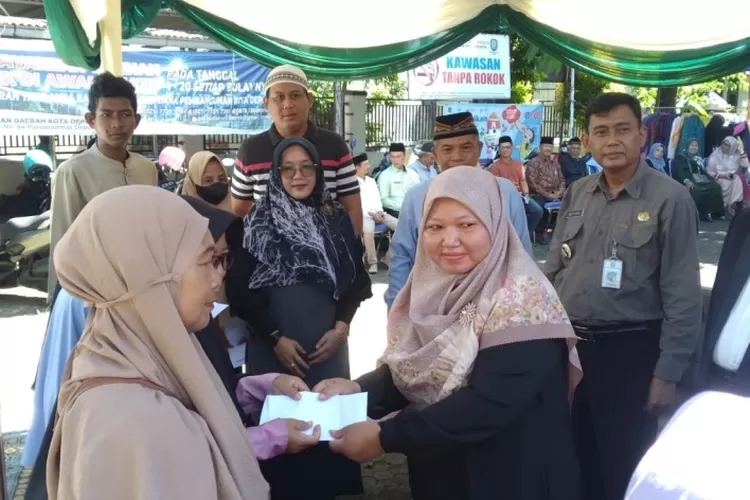 Kegiatan santunan anak yatim dan dhuafa yang diadakan oleh FKMT Kelurahan Sukmajaya.&nbsp; (ANDIKA EKA/RADAR DEPOK)