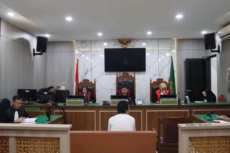 Sidang pleidoi Altafasalya Ardnika Basya, mahasiswa UI pembunuh juniornya, di PN Depok. (ISTIMEWA)