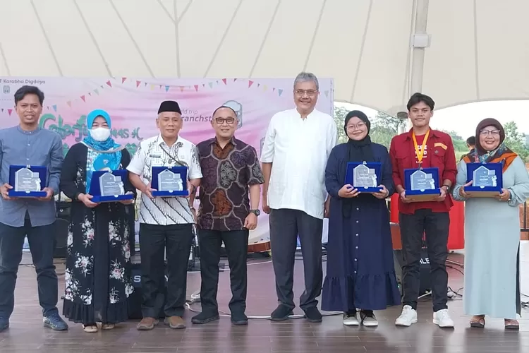 PT Karabha Digdaya menggelar acara bertajuk Colorful Ramadan 1445 H &lsquo;Berbagi Aksi, Gali Potensi&rsquo;, di CGE Avenue, Tapos, Kota Depok, Jumat (22/3). 