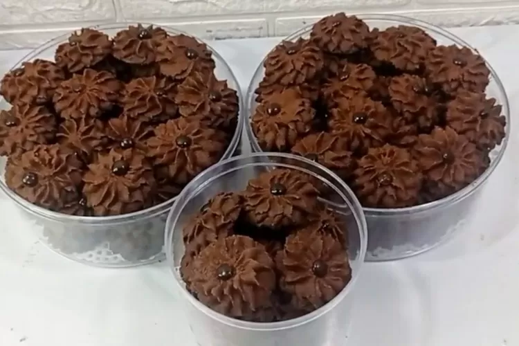 Resep Semprit Coklat ini enak, renyah dam lumer abis (Tangkapan Layar Youtube Rhe&rsquo;s Kitchen)