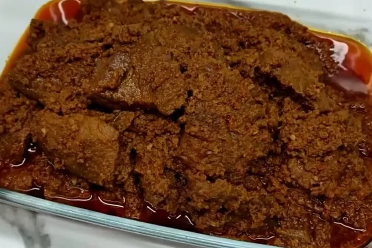 Resep Rendang empuk dan dijamin enak buat lebaran (Tangkapan Layar Youtube CR COOK)
