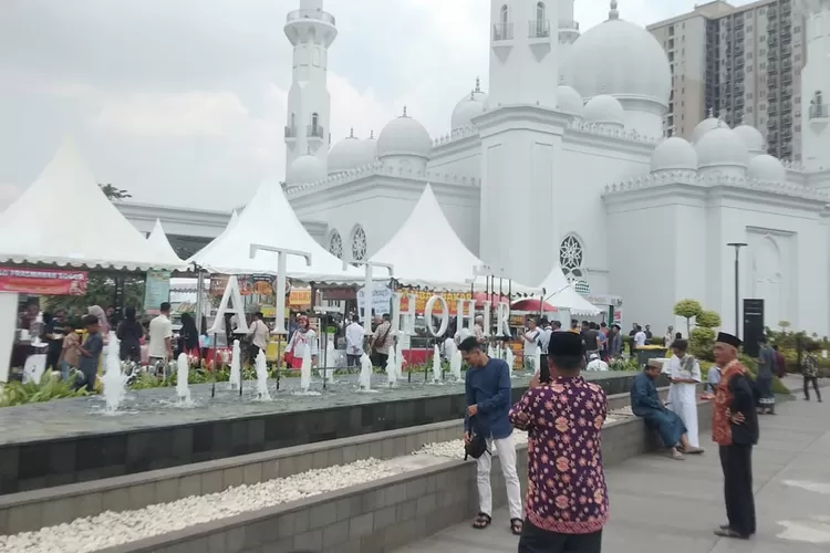 Masjid At Thohir di Tapos, Depok (ANDIKA EKA/RADAR DEPOK)