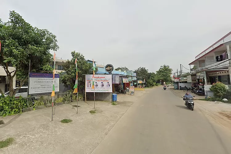 TKP : Lokasi seorang anak direnggut sepeda motornya di depan SD Insan Nurul Fikri, Jalan H. Sulaeman, Kelurahan Bedahan, Kecamatan Sawangan, Kota Depok, akhir pekan lalu. (DOKUMEN RADAR DEPOK)