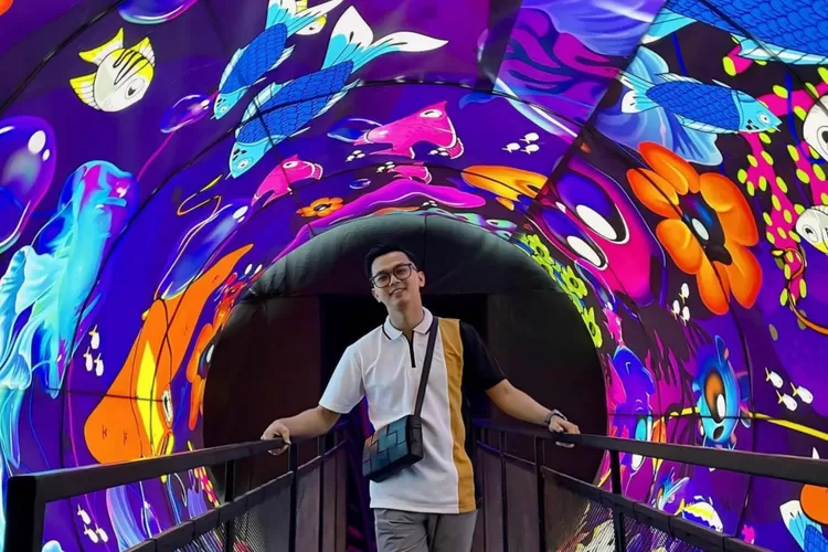 Ruangan pameran seni di iLLuSea di Living World Kota Wisata Cibubur (Instagram/@bowbow.92)