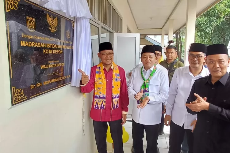 Peluncuran MIN 1 Kota Depok, yang terletak di Kelurahan Baktijaya, Kecamatan Sukmajaya, Selasa (23/4). Diresmikan oleh Wakil Walikota Depok, Imam Budi Hartono (ANDIKA EKA/RADAR DEPOK)