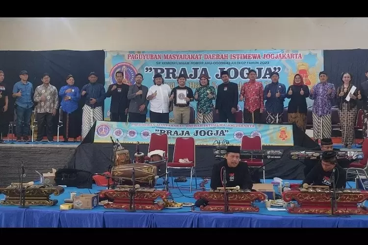 Suasana Sekda Kota Depok, Supian Suri saat menghadiri halal bihalal Praja Jogja di Gedung Balai Rakyat Sukmajaya, Kamis (9/5).  (ISTIMEWA)