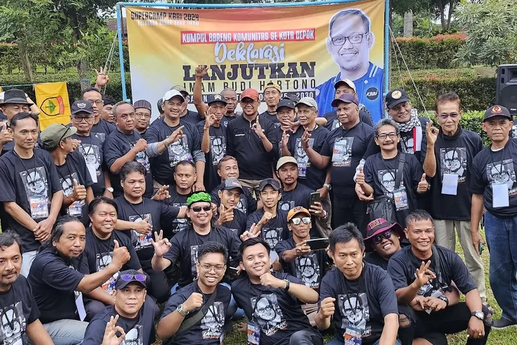 Keluarga Besar Bang Imam atau KBBI kumpul bersama 100 relawan, dalam acara camping ground, di Pancawati, Kabupaten Bogor, Jumat (17/5) sampai Sabtu (18/5). Mereka menyatakan sikap, untuk mendukung penuh Imam Budi Hartono di Pilkada 2024 untuk menjadi Walikota Depok. (DOKUMEN KBBI )