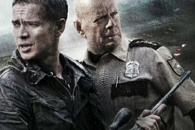 Hayden Christensen dan Bruce pada sinopsis film First Kill (imdb.com)