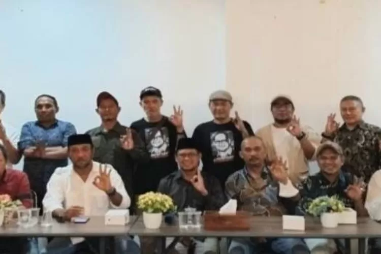 Calon Walikota Depok, Imam Budi Hartono, menerima kunjungan silaturahmi Aliansi Masyarakat Maluku (AMMAL) Kota Depok, di Kantor DPD PKS Kota Depok, Jumat (31/5) malam.