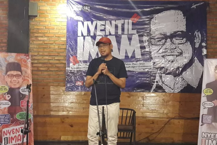 Calon Walikota Depok, Imam Budi Hartono, saat memaparkan ide dan gagasan dalam program Nyentil Imam. (Junior/Radar Depok)