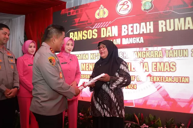 Kapolda Metro Jaya, Irjen Karyoto, saat meresmikan program bedah rumah di Jalan Rawasari RT2/6, Kelurahan Bojong Pondok Terong, Kecamatan Cipayung, Selasa (25/6).