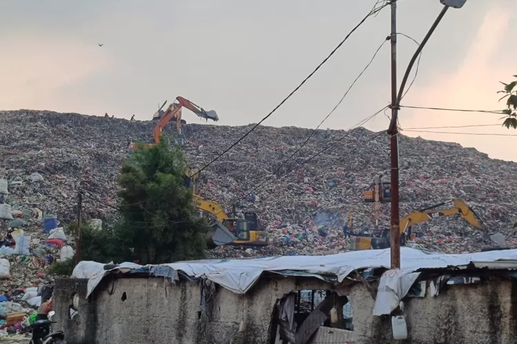 Suasana TPA Cipayung Kota Depok usai mengalami longsor karena hujan tingi yang terjadi (ANDIKA EKA/RADAR DEPOK)