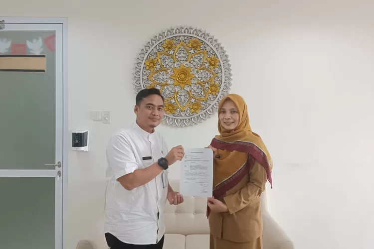 Direktur RSUD ASA Kota Depok, Enny Ekasari memberikan dukungan kepada SIPEKA yang akan diterapkan di RSUD ASA. (DOKUMEN RSUD ASA DEPOK)