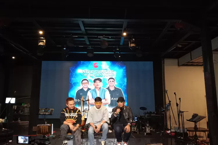 Dodhy Kangen Band, Andrean dan Bimo Maxim saat konferensi pers di Kemang, Jakarta Selatan, Kamis (25/7 ) (AGNESYAWIANDA/RADARDEPOK)