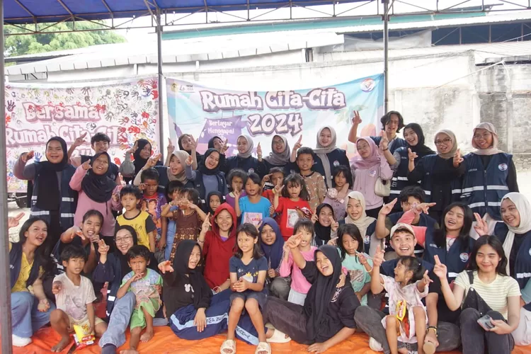 Vokasi UI bersama anak-anak berlayar dalam menggapai mimpi anak Indonesia.  (DOKUMEN VOKASI UI)