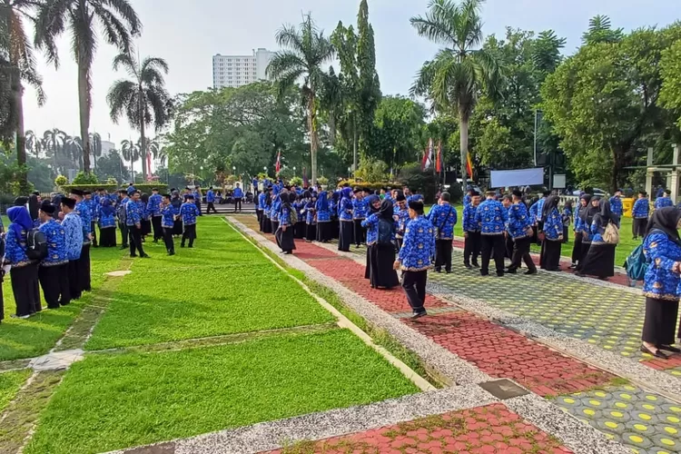 Suasana apel pagi ASN Kota Depok, di lapangan Balaikota Depok. (ANDIKA EKA/RADAR DEPOK)