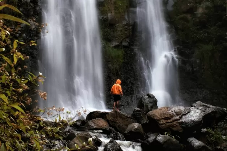 Nikmati keindahan dan kesegaran Curug Cinulang Bandung (Instagram/@abee_aries)
