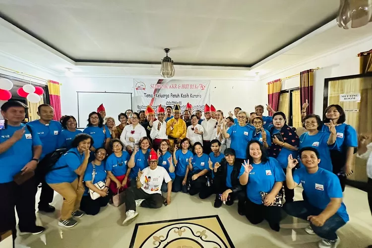 Paguyuban Orang Manado atau Pemade menyatakan diri untuk mendukung Imam Budi Hartono di Pilkada Depok 2024. Sebanyak 500 anggota siap menyosialisasikan Imam Budi Hartono ke masyarakat. 