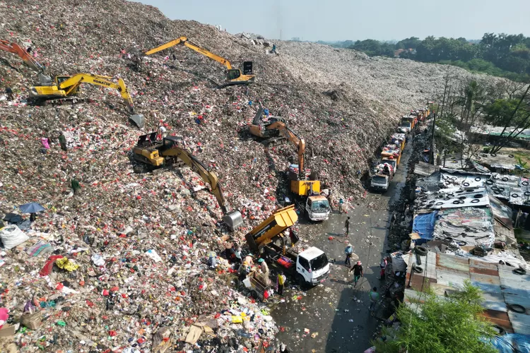 ILUSTRASI Penanganan dan penataan sampah di TPA Cipayung, Kota Depok (DOKUMEN DLHK KOTA DEPOK)