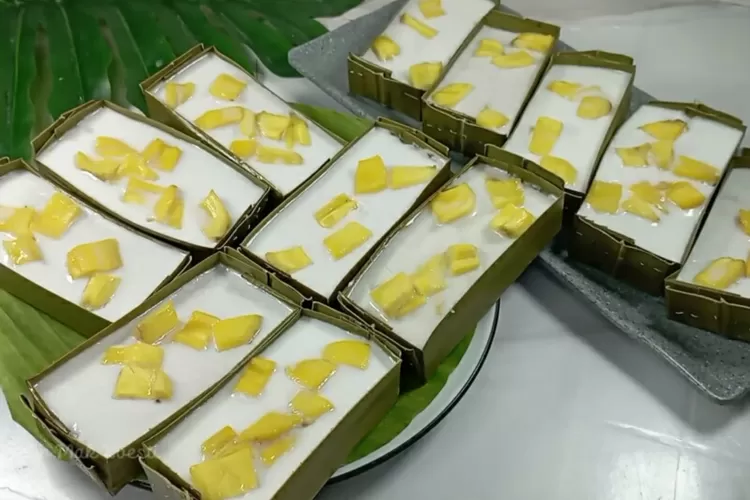 Kue Tutu/ Kue Pelita/ Kue Perahu khas Makasar yang lembut, manis dan gurih (Screenshot Youtube Dapur Mak Koesti)