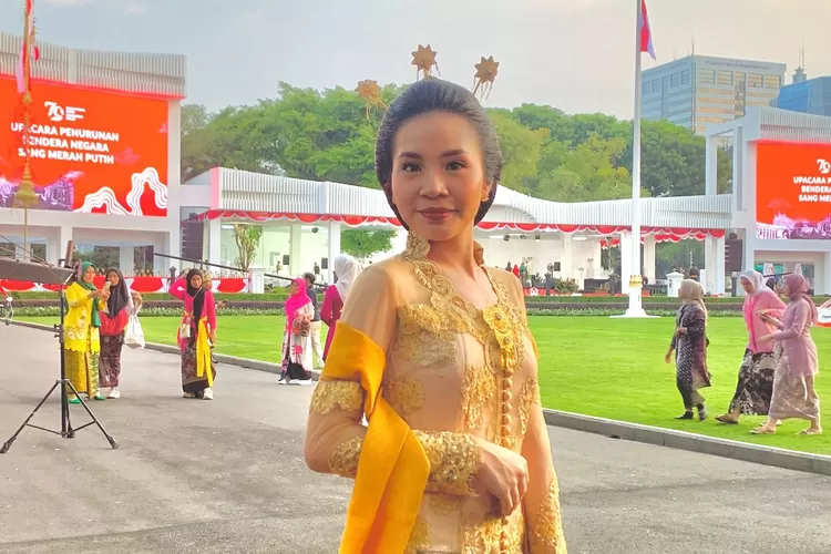 Celine Caroline yang tergabung dalam Gita Bahana Nusantara (GBN) usai tampil bernyanyi di Istana Merdeka, Jakarta.
