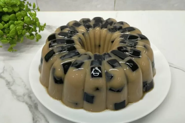Inovasi puding cappuccino cincau yang enak (Screenshot Youtube CR COOK)