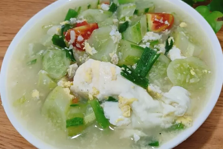 Tumis timun telur jadi resep sederhana yang erkonomis (Screenshot Youtube Dapurnya NenyS)