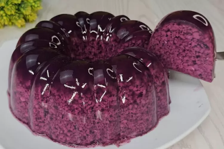 Resep puding ubi santan yang warnanya cantik (Screenshot Youtube Bagja Vlog)