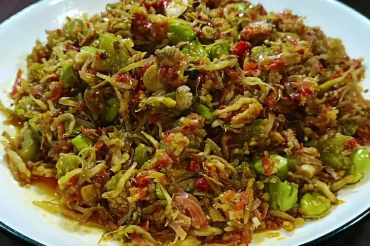 Resep sederhana teri kecombrang yang gak pait bikin nagih (Screenshot Youtube Rayyan Al Ghazali)