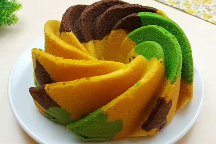 Tampilan cantik kue marble pandan yang wangi dan super lembut (screenshot Youtube Resep Abi)